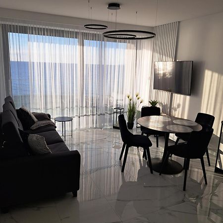 Apartament Z Widokiem Na Morze 5 B W Kompleksie Hevenia Rewal Bagian luar foto